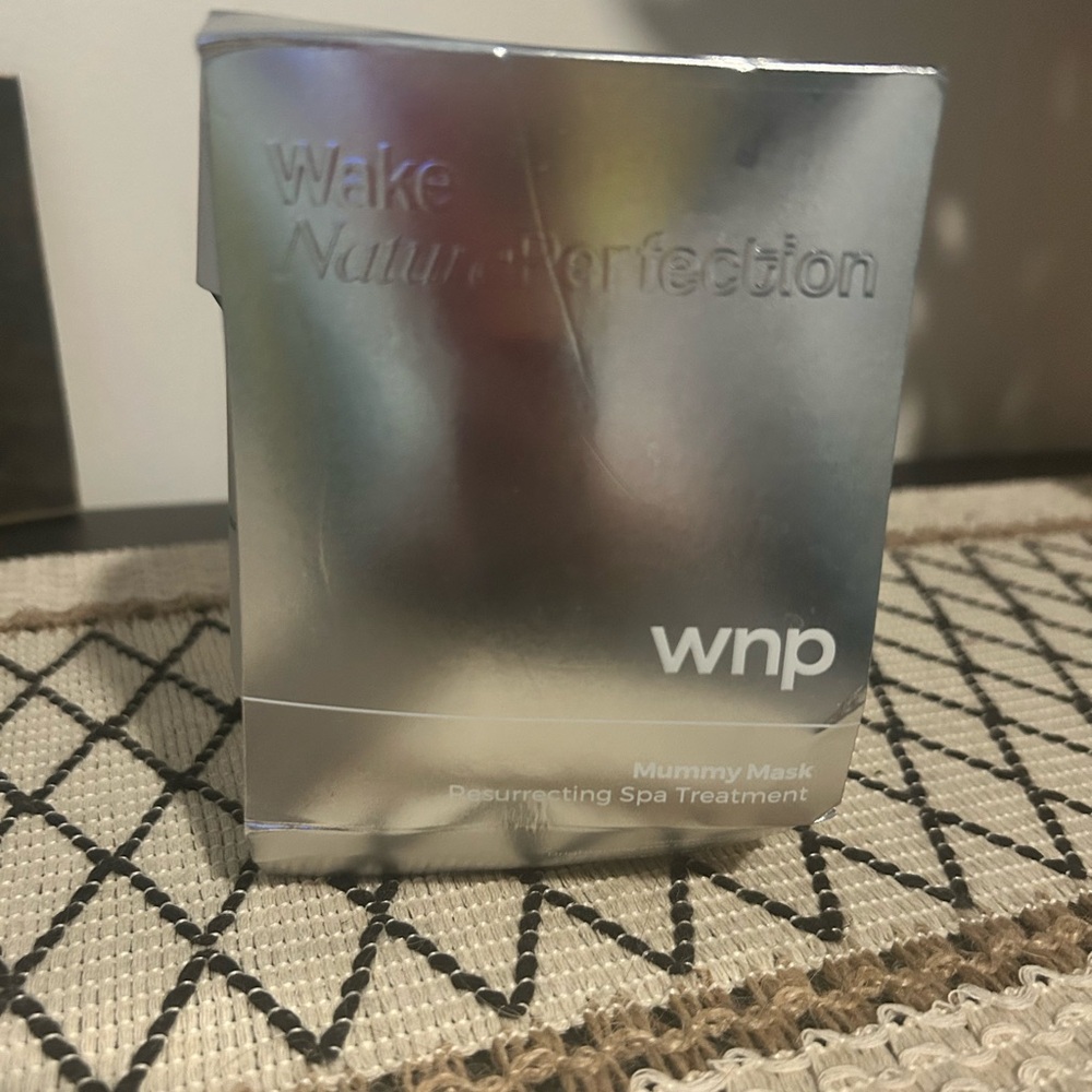 Silver Mummy Mask for Skin Resurfacing